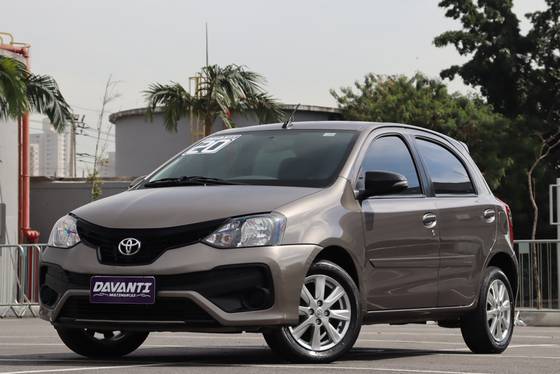 TOYOTA ETIOS 1.5 X PLUS 16V FLEX 4P AUTOMÁTICO TOYOTA ETIOS 1.5 X PLUS 16V FLEX 4P AUTOMÁTICO